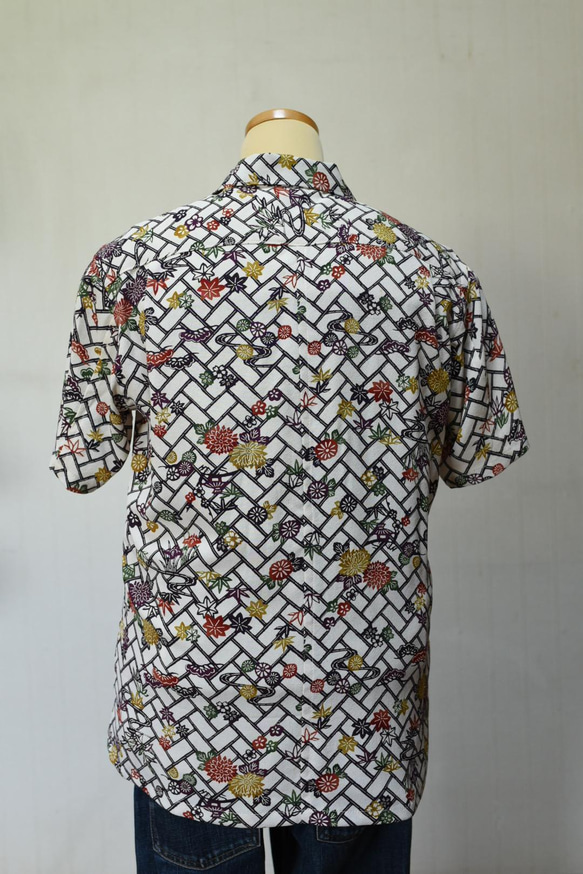 着物リメイク 白地に檜垣模様のアロハシャツ メンズMサイズ 6枚目の画像
