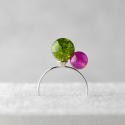 雙色戒指碎綠色蔓越莓粉紅色天然石戒指開環禮物 第12張的照片