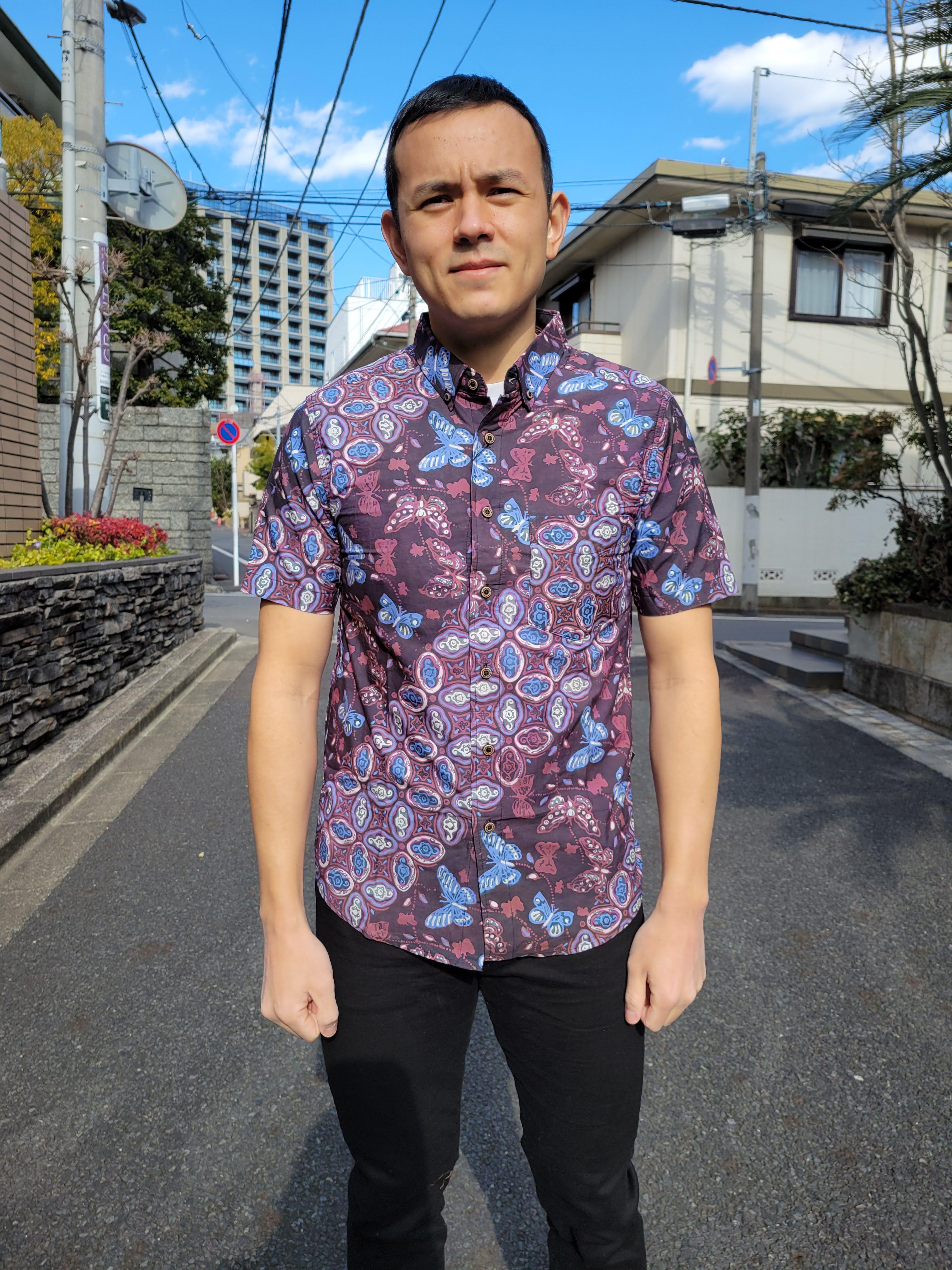 手作りバティック シャツ（ダークグレー、パープル等）