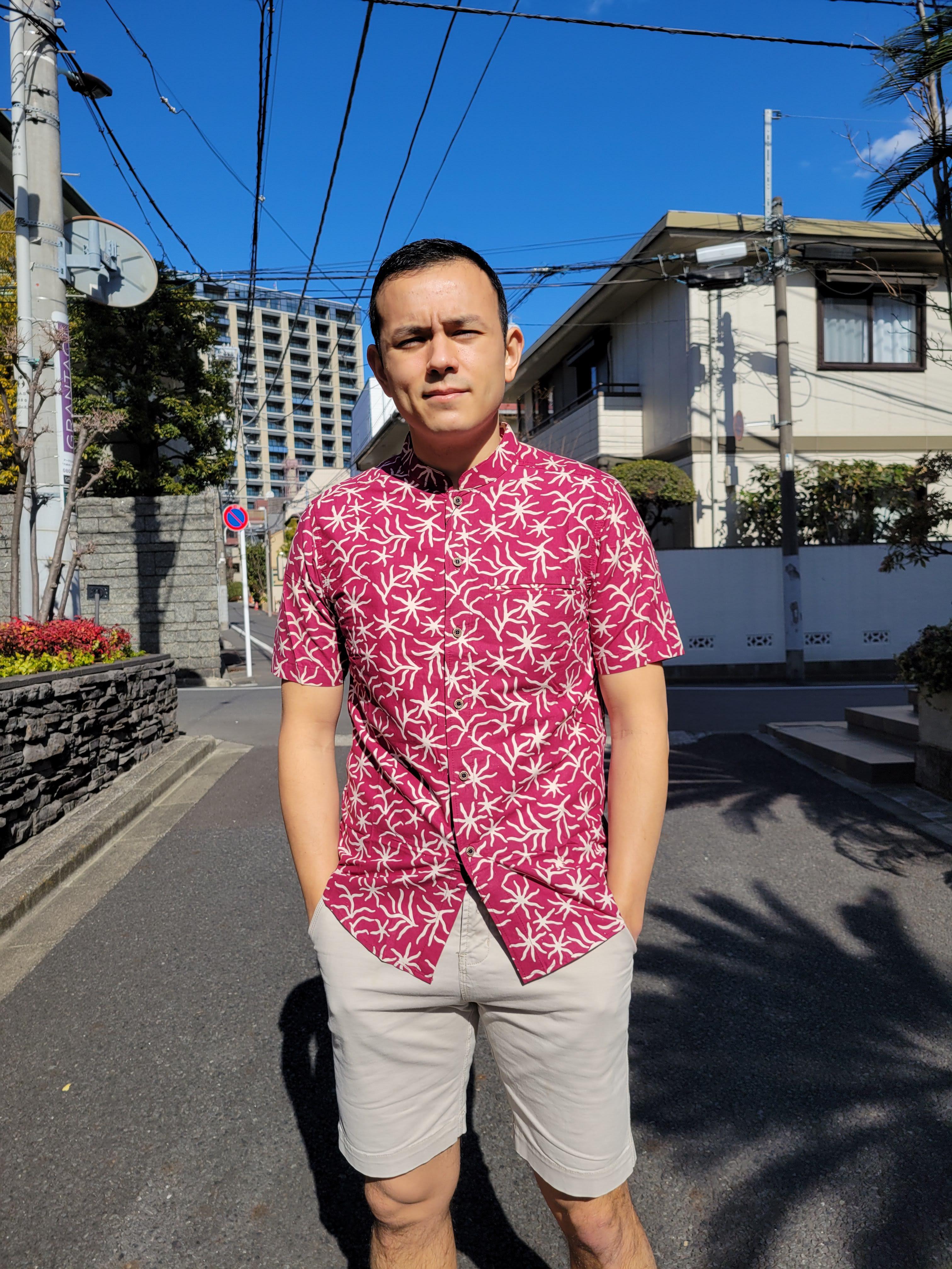 手作りバティック シャツ（レッド等）