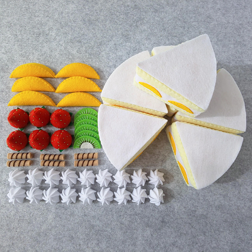 フェルトのおままごと＊フルーツホールケーキ＊食品サンプル＊ケーキ屋 