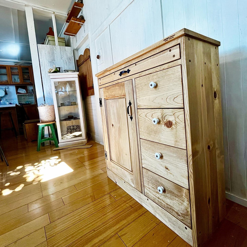 ♪ワークテーブルが出てくる カウンター下収納 収納家具 カントリー