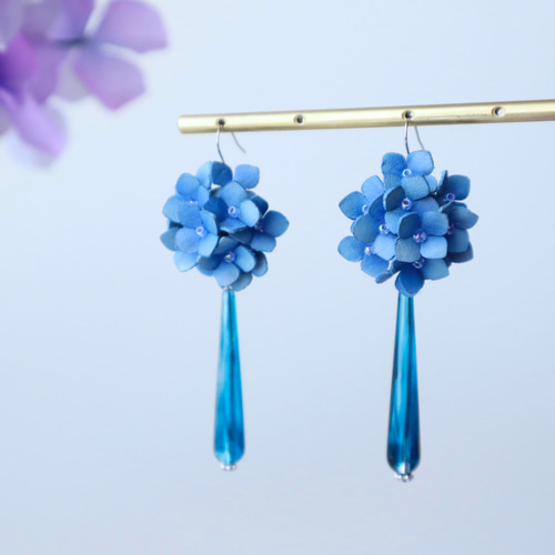 紫陽花としずく*ブルー/革花ピアス・イヤリング/レザーアクセサリー/夏 
