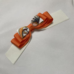 220312 スカーフ柄のエレガントリボンのポニーフック　オレンジ 6枚目の画像