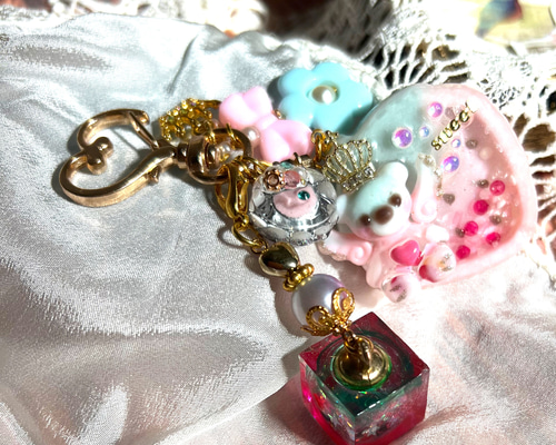 パステル色苺の天使くまちゃんシャカシャカキーホルダー(名前