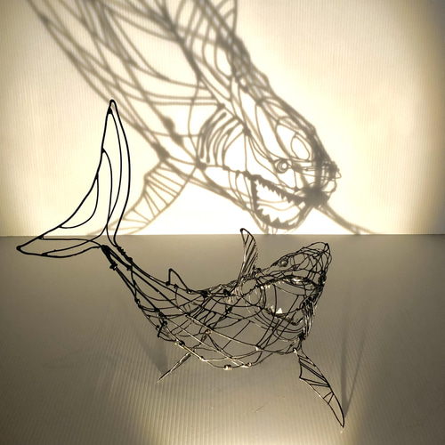 ワイヤーアート鮫 シャドーアート 立体・オブジェ ヤスバル 通販