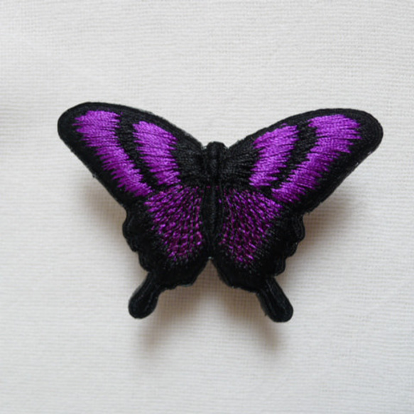紫アゲハ刺繍帯留め 4枚目の画像