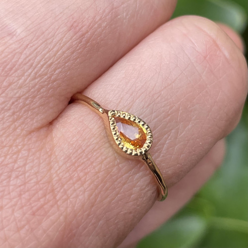 イエローサファイアリング　silver925 ゴールデン サファイア 華やかなイエローの雫 シルバーSV925