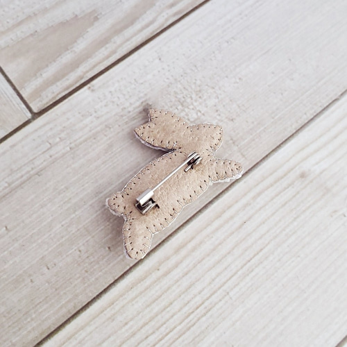 ブローチ 八咫烏お守りブローチ B0715（4週間発送） ブローチ 武田源之助 通販