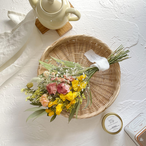 母の日限定ラッピング♡ラナンキュラスとスイートピーのスプリング