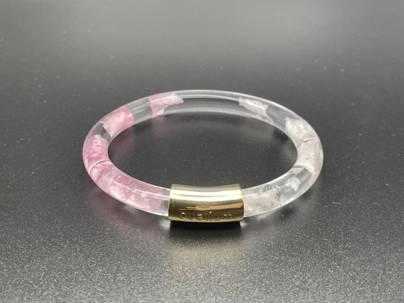 【 qualium 】　美桜　68mm（花 レジン ゴールド が奏でる フラワー バングル ブレスレット） 5枚目の画像