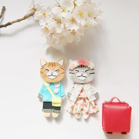 入園入学●完成品一点物【おねむねこブローチ】桜冠の猫ちゃん（フェルト・刺繍・春・結婚出産祝い） 7枚目の画像