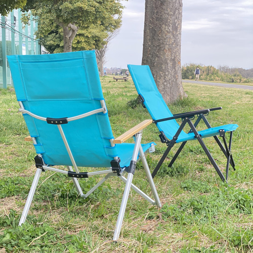 リクライニングアームチェア 青色 布地 リクライニングアームチェア