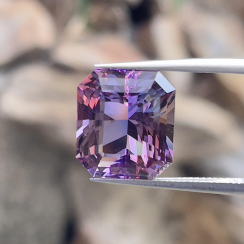 アメトリンルース 美しいアメトリン 11.77カラット 美しい ナンバー