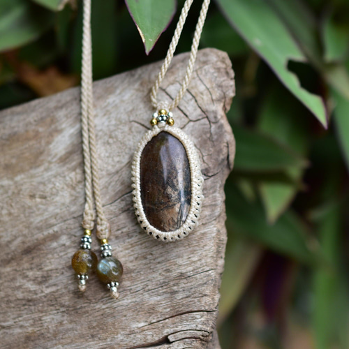 古代の色味☆ブラックサファイア マクラメペンダント257 ネックレス