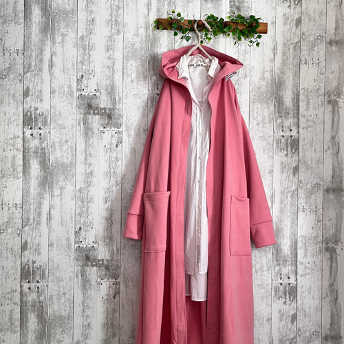 春くすみピンク色ツイードニットドルマンフード付きロングカーディガン