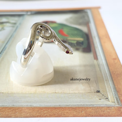 お目々がルビーコーンスネークの指輪 6枚目の画像