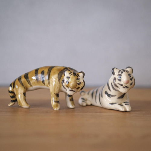 再販]アムール虎 動物オブジェ 置き物 その他置物 わのえ工房 通販  