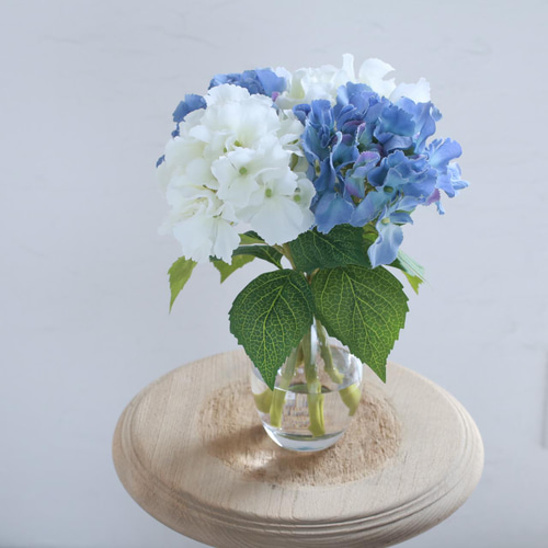 ブルー×ホワイト○紫陽花の花瓶挿し（水換え不要•枯れない