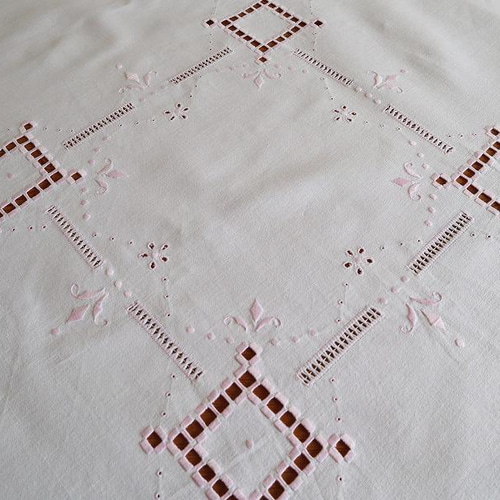 アンティーク 北欧ハーダンガー刺繍 レアな色糸ニードルワーク大判リネンクロス アンティーク 北欧ハーダンガー刺繍 レアな色糸ニードルワーク
