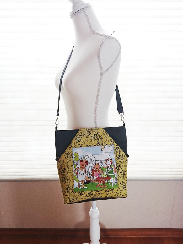 P ロラライハリス ・ショルダーバッグ ・サコッシュ ・ポケット  