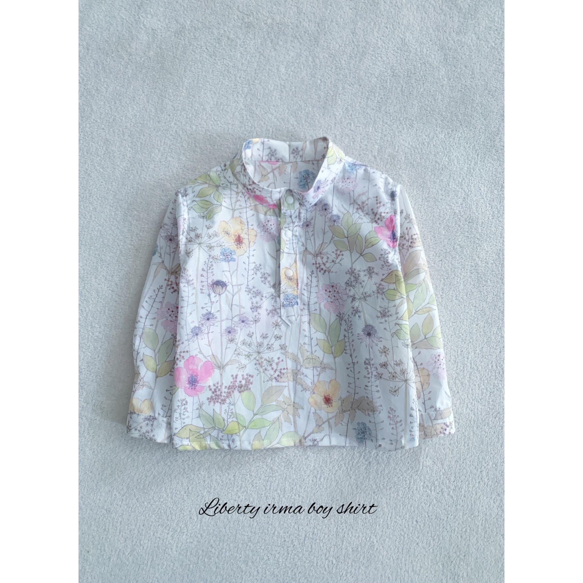 リバティ生地イルマホワイトボーイシャツ