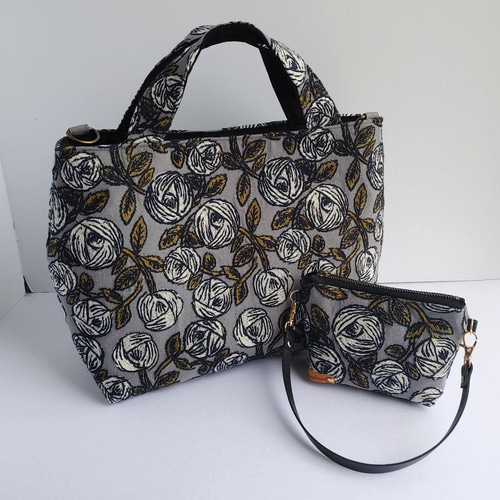 ミナペルホネン　Lulu small　beige　2wayパニーニ風 ミナペルホネン symphony 総刺繍 シンフォニー 2wayパニーニ風 夏