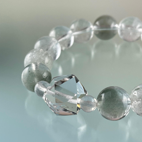 マニハール産水晶&ガネーシュヒマール産水晶イコサヘドロンブレス