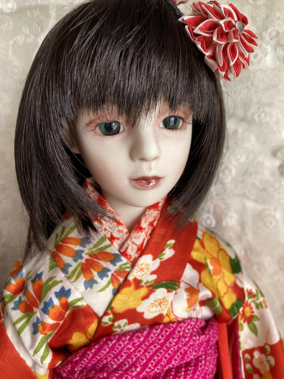 創作ビスクドール人形　黒髪のアンティーク着物の女の子 1枚目の画像