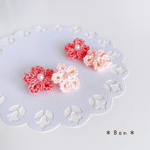 ゴールド刺繍ダブルフラワー♡ ベビーヘアクリップ 赤ちゃんヘア