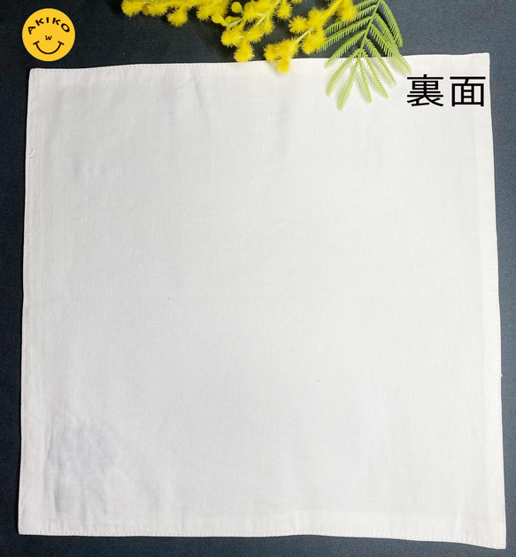 リネン手刺繍ハンカチ「紫陽花」30cm×30cm「ホワイト」 7枚目の画像