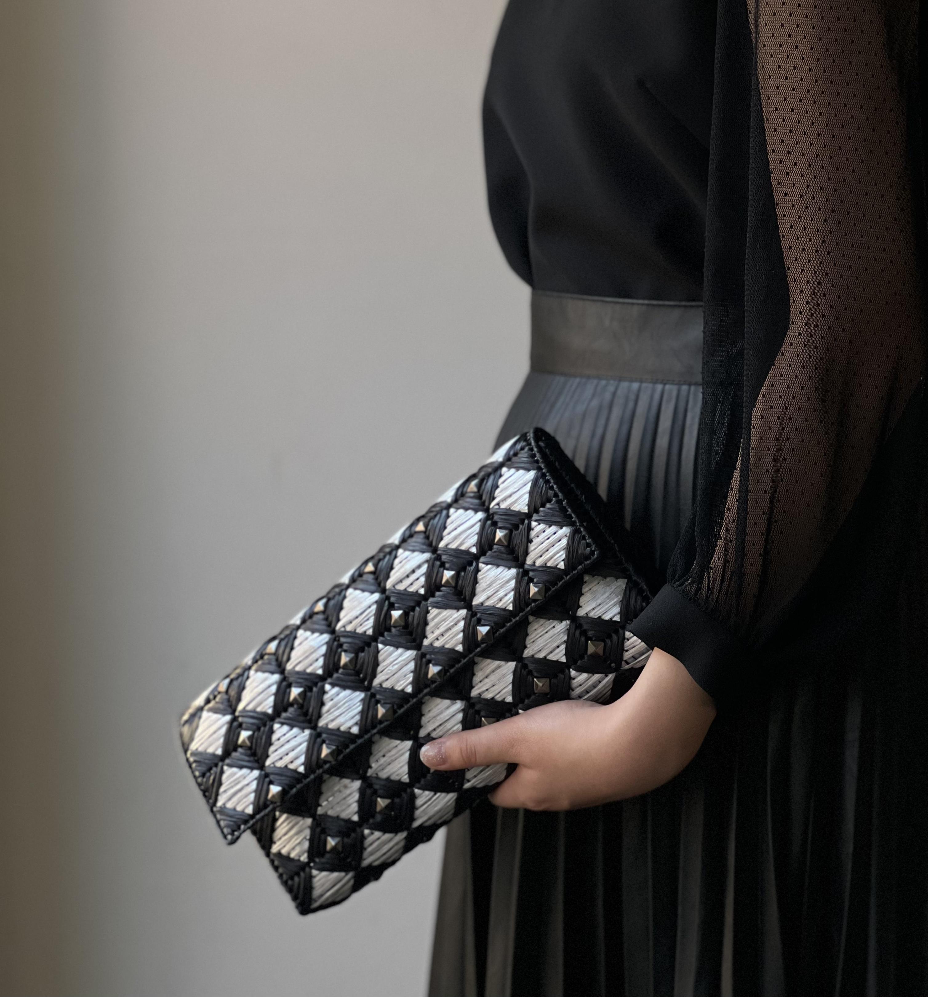 ■新作スタッズフォーマルクラッチバッグブライダル結婚式2次会 入学卒業Silver