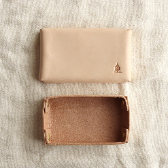 ヌメ革の革箱(カードサイズ) 名刺入れ・カードケース 草木染レザーSou