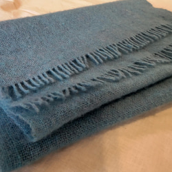手紡ぎ手織り 羊毛（ウール）100パーセント ストール 空色 9枚目の画像