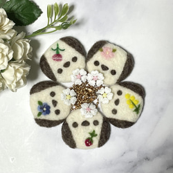 シマエナガちゃんのクッキーホルダー・梅の花【羊毛フェルト】 7枚目の画像