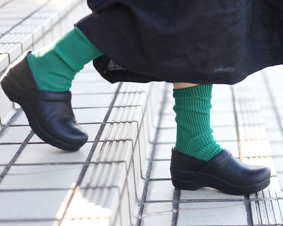 天然素材で快適 厚手リブ編みソックス 　サステナブルなリサイクルコットン靴下（グリーン） 1枚目の画像