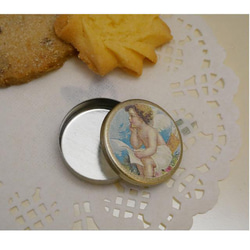 ドールハウス　輸入ミニチュアパーツ　クッキー缶 3枚目の画像