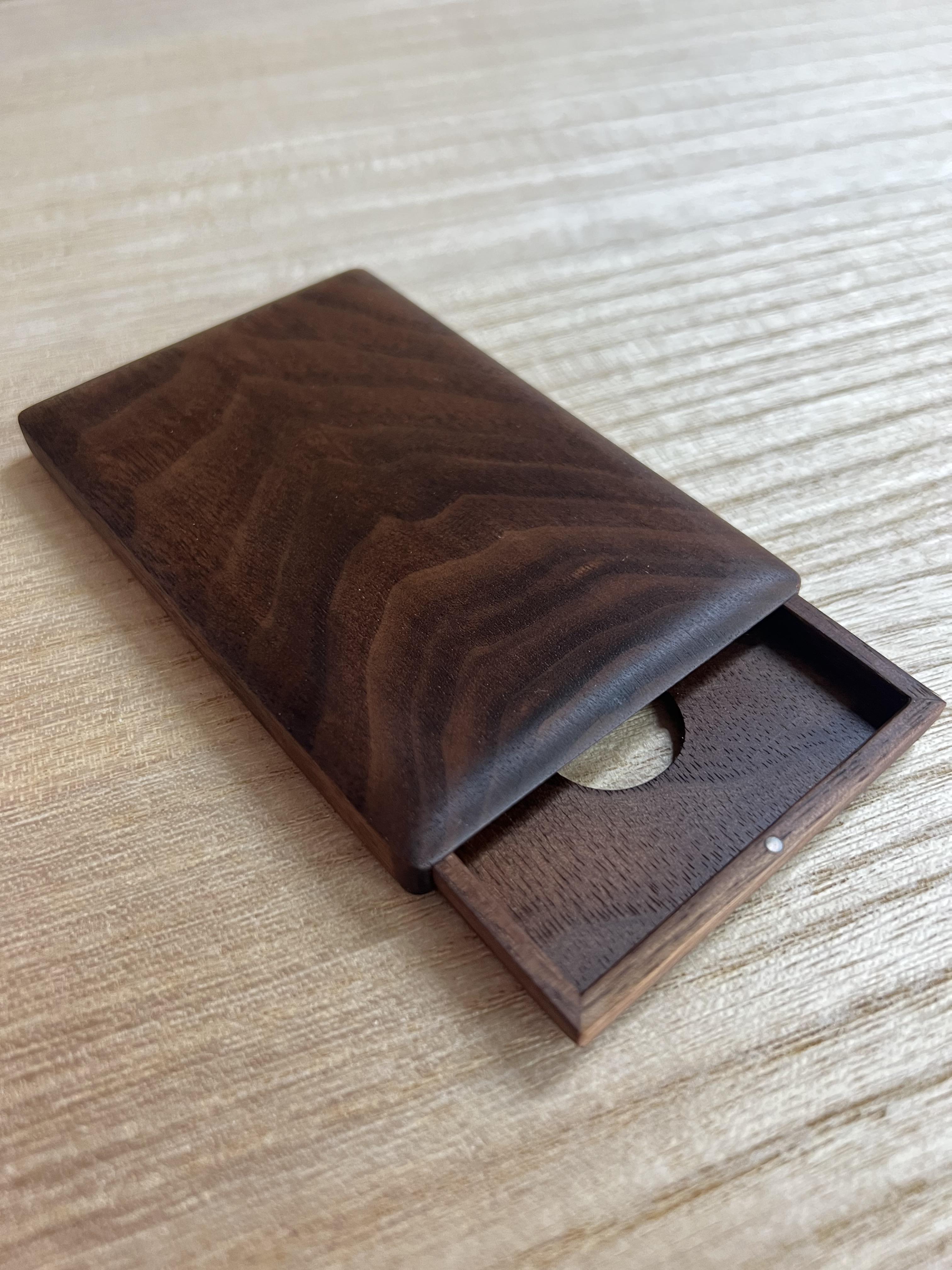 ウォルナットの名刺入れ《受注製作》 7,154円