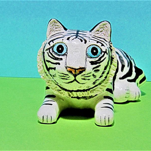 ホワイトタイガー（中）置物＃5（石粉粘土と新聞紙） その他置物 工房