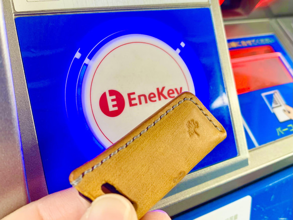 はめたままかざせる ENEOS エネキーカバー　エネキーケース　触れずにタッチパネル操作も◎ 2枚目の画像