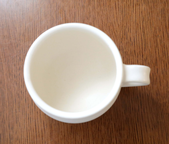 白マット釉のほっこり丸いマグカップ ＊ １ 11枚目の画像