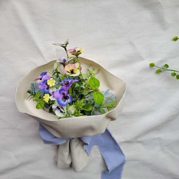 布花作品♡すみれのブーケ 布花 スミレの花束 葉付き décoration・飾り