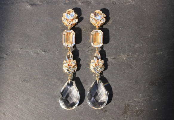 スワロフスキー わるく 水晶 ウェディングアクセサリー 大ぶり ピアス 