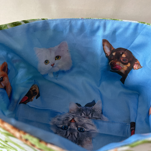 布バスケット お道具入れ 小物入れ ❣️新柄 ❣️おめかし猫ちゃん生地