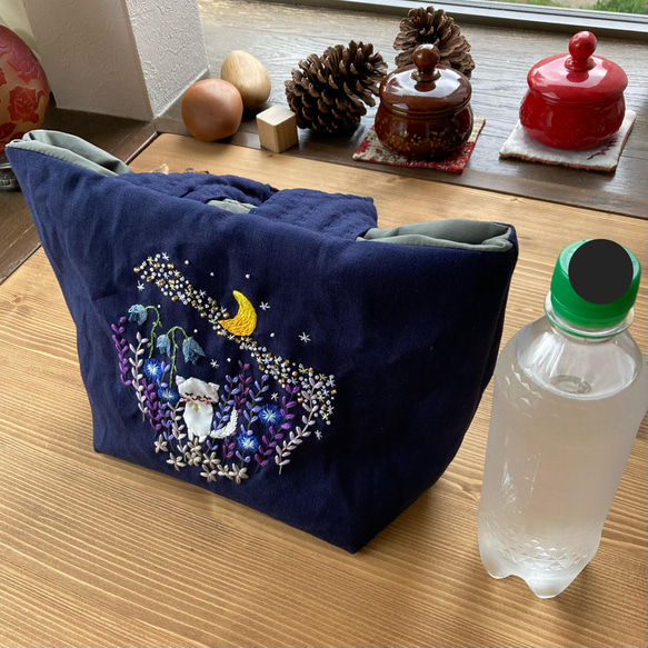 刺繍のトートバッグ「夜空の猫の夢」 7枚目の画像