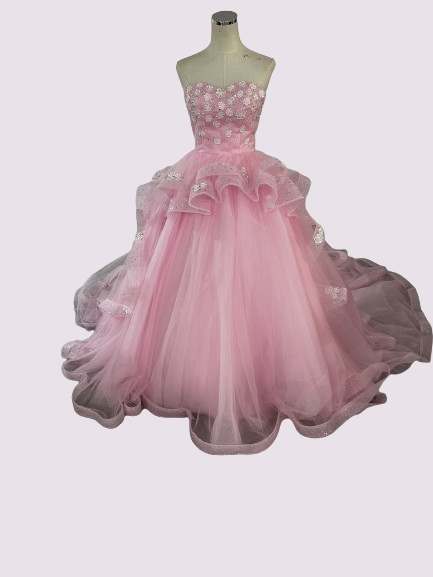 豪華！ カラードレス キラキラのハンドビーディング ピンク ラッフルフリル プリンセスライン ロングトレーン