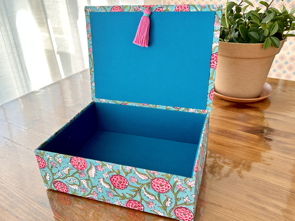 Blue Botanical Cartonnage Accessory Box (L size) Pink tassel 第2張的照片