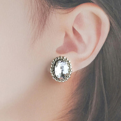 ビジュー ガラスストーンのスタッドピアス/イヤリング シルバー ビーズ刺繍 5枚目の画像