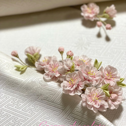 桜のコーム　つまみ細工　髪飾り　羽二重 1枚目の画像