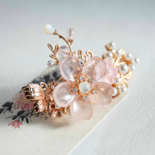 高級シェルクイーンコンクと天然石ローズクォーツの桜のバレッタ ヘア
